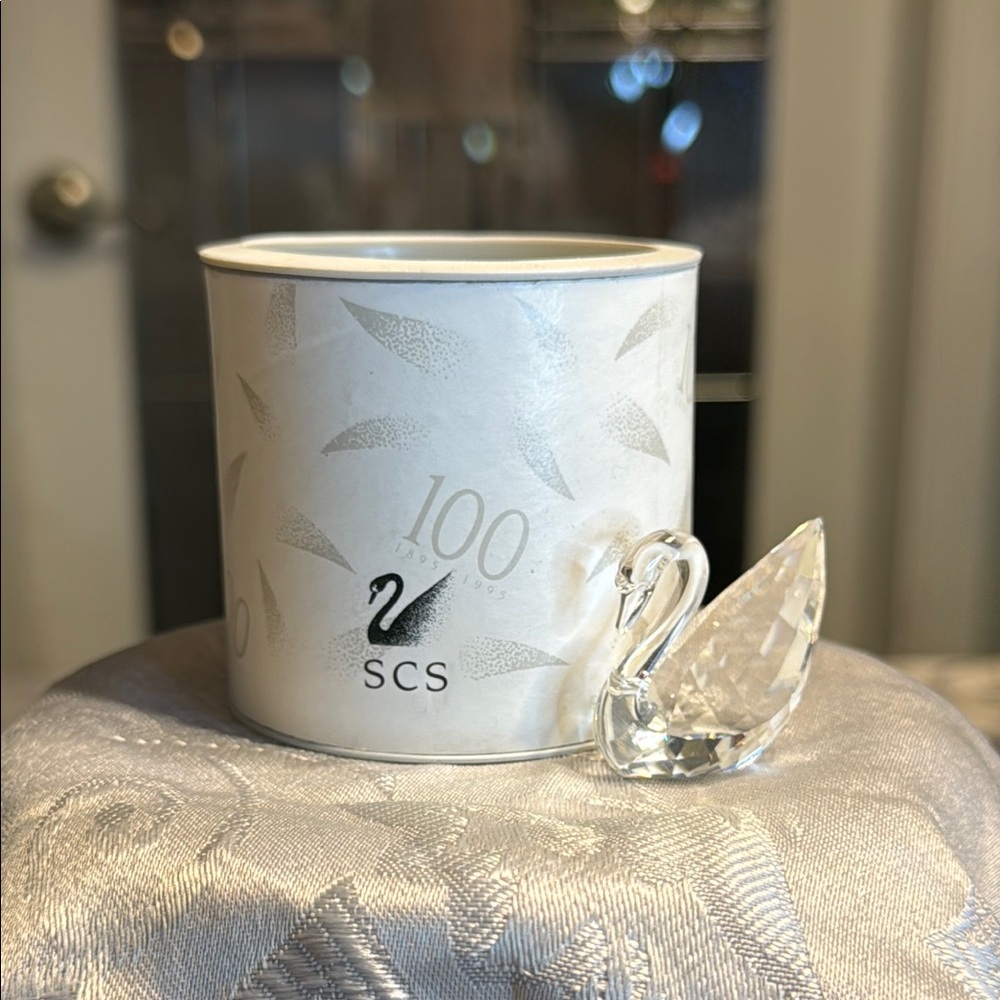 SWAROVSKI SWAN 🦢 Feathered Beauties Collection 100 YEARS ADDITION. Boxed 1 1/8” - Picture 3 of 8